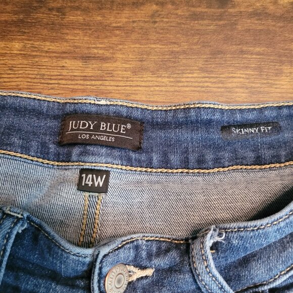 Judy Blue Jeans 14 W Skinny Fit Raw Hem Medium Dark Wash Ripped Stretch - Picture 5 of 12